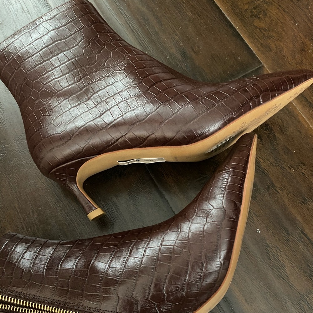 NEW 100% leather boots good quality